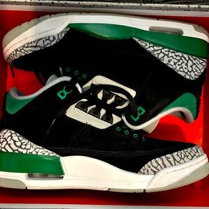 Air Jordan 4 Retro Nike Sneakers